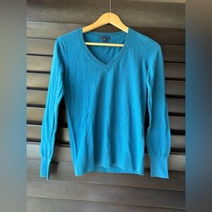 Gap Women's Size Small Blue V Neck Long Sleeve Sweater
